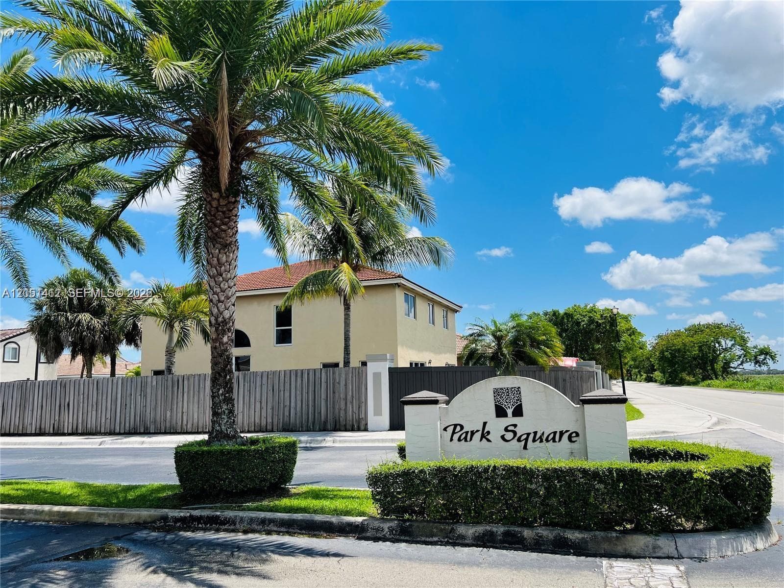 16453 SW 75th Ter, Miami FL 33193