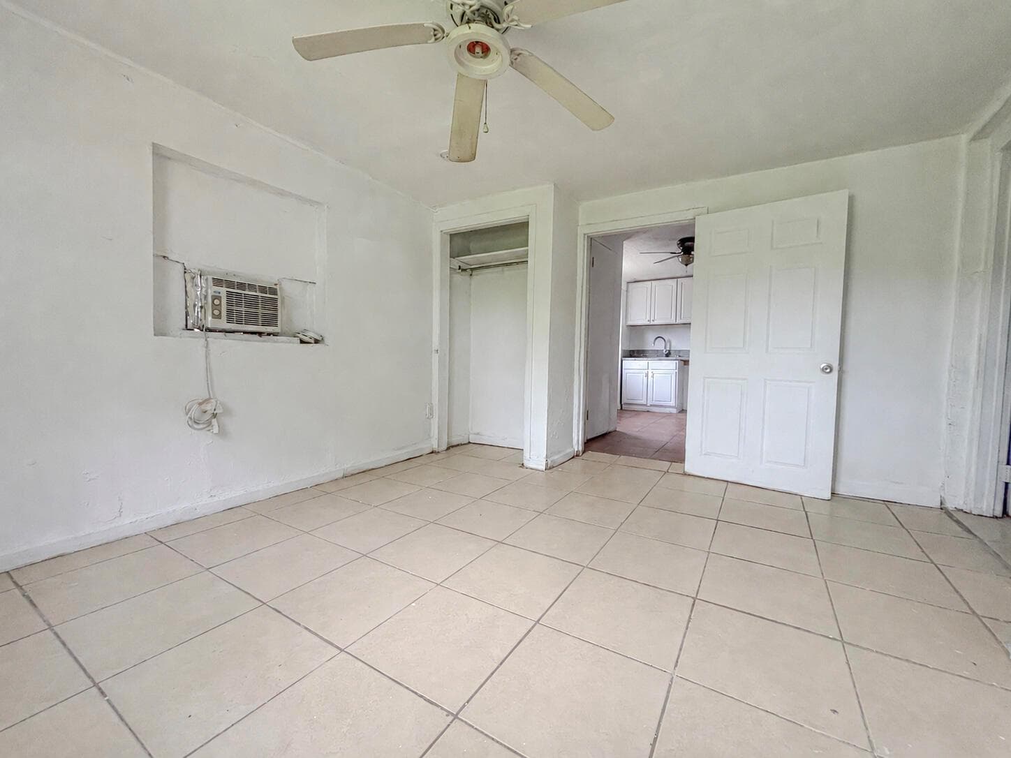 6142 SW 40th Court, Miramar FL 33023 photo 3