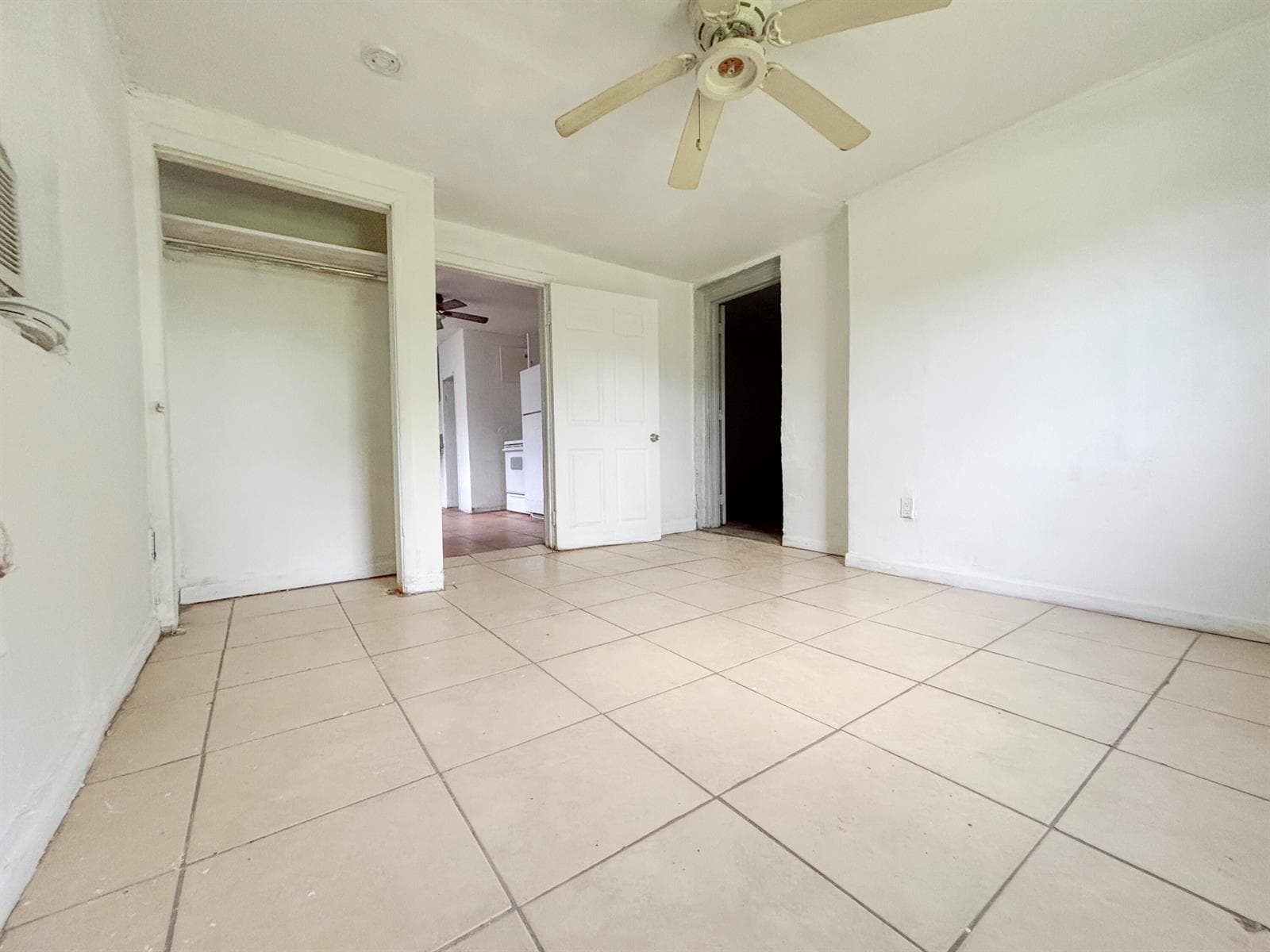 6142 SW 40th Court, Miramar FL 33023 photo 4