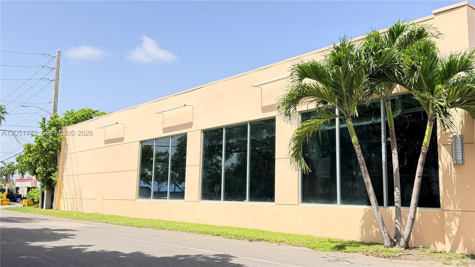 1036 NW 1st Ct, Hallandale Beach FL 33009 photo 3
