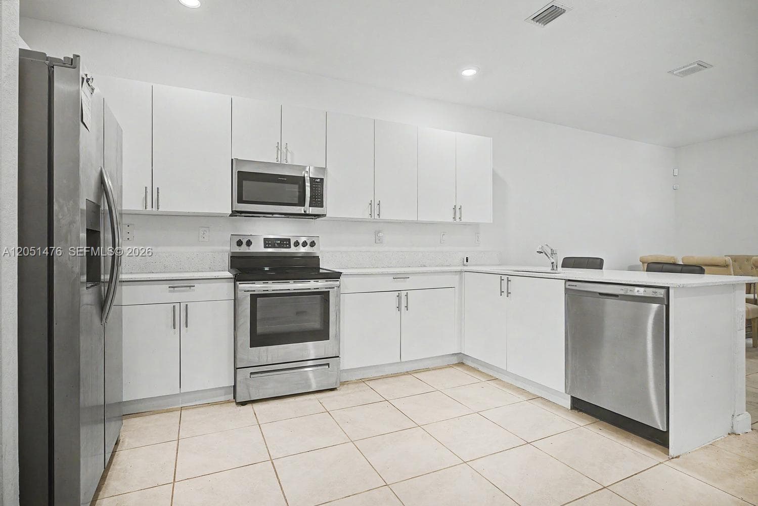 1020 SE 26th Ter, Homestead FL 33035 photo 5