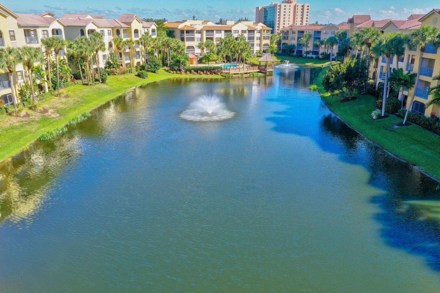 300 Uno Lago Drive # 303, Juno Beach FL 33408 photo 2