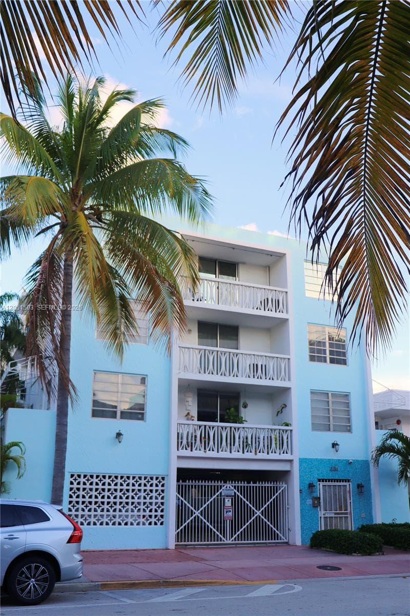 335 Collins Ave # 203, Miami Beach FL 33139