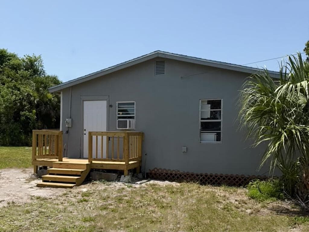 4250 29th Avenue # B, Vero Beach FL 32967