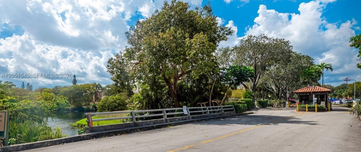 6100 S Falls Cir Dr # 202, Lauderhill FL 33319