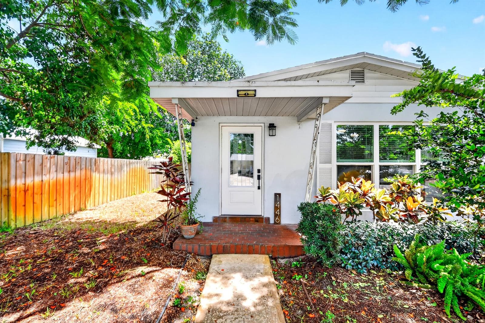 1446 W Perry Street, Lantana FL 33462 photo 3