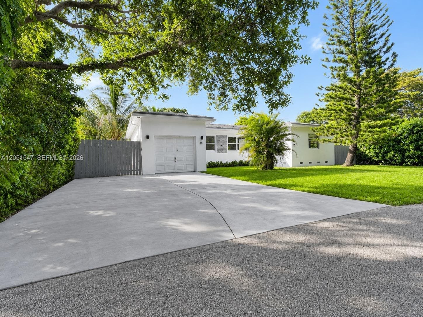 859 NE 115th St, Biscayne Park FL 33161 photo 3