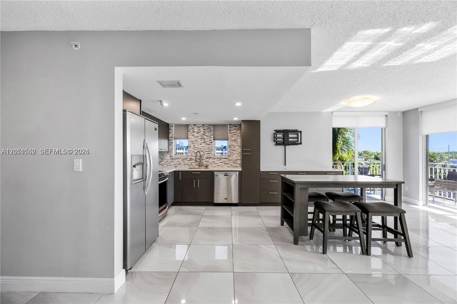 16590 NE 26th Ave # 502, North Miami Beach FL 33160 photo 3