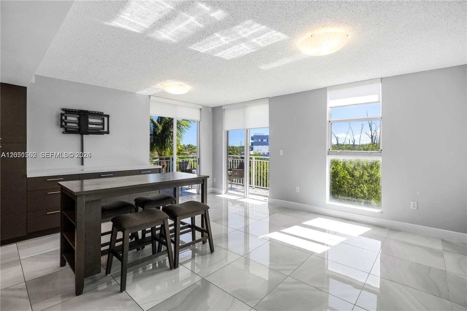 16590 NE 26th Ave # 502, North Miami Beach FL 33160 photo 4