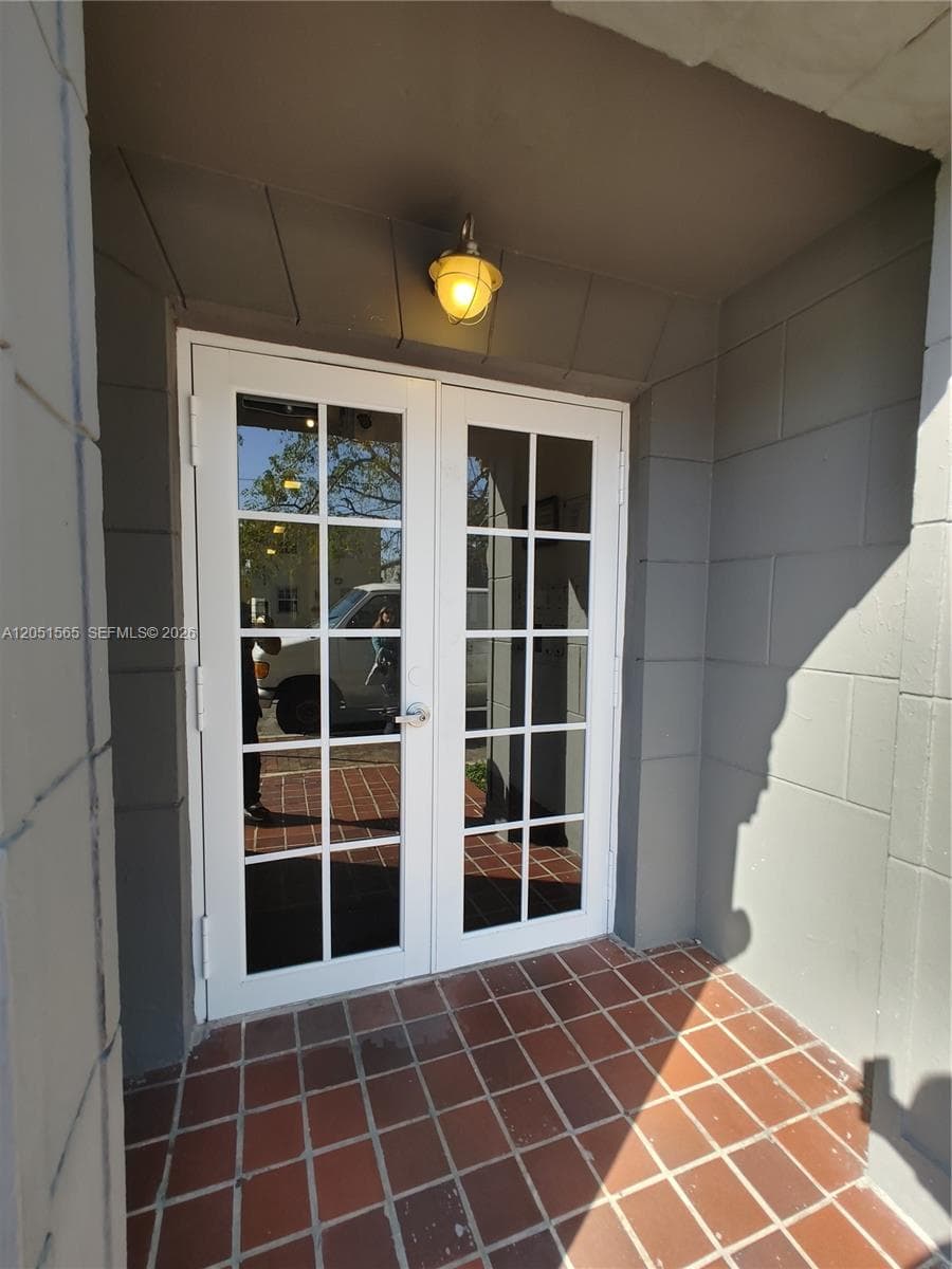1629 SW 6th St # 4, Miami, FL 33135 photo 4