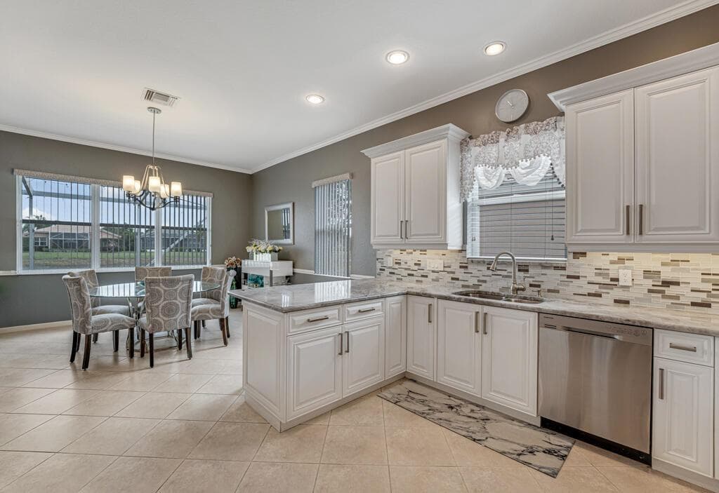 8931 Agliana Circle, Boynton Beach FL 33472 photo 2