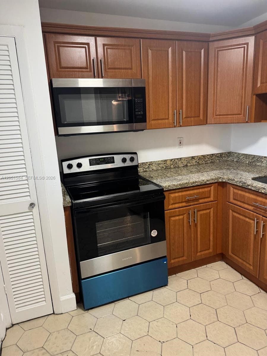 1401 NE 191st St # D108, Miami FL 33179 photo 2