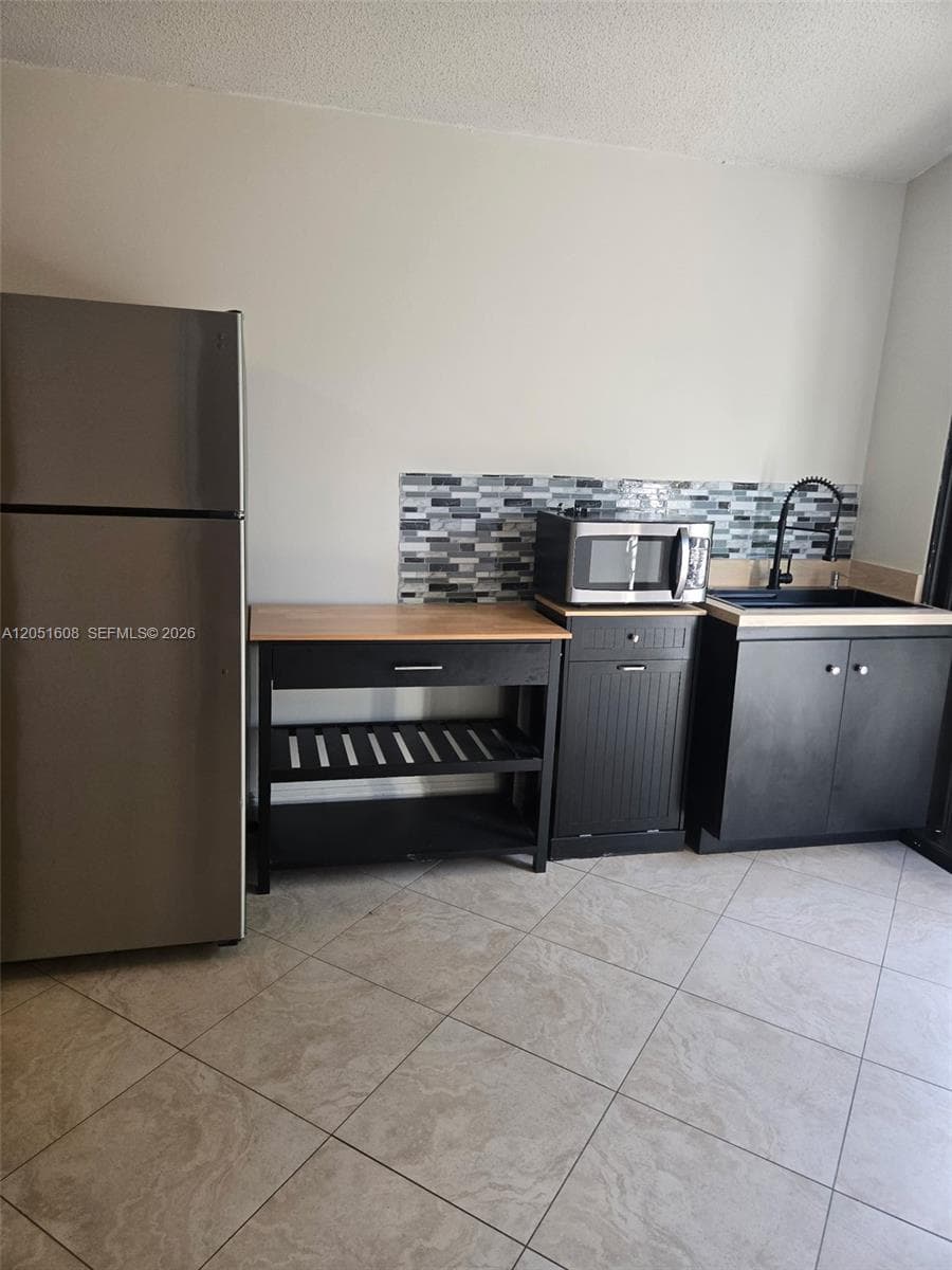 818 E Palm Run Dr # 0, North Lauderdale FL 33068 photo 4