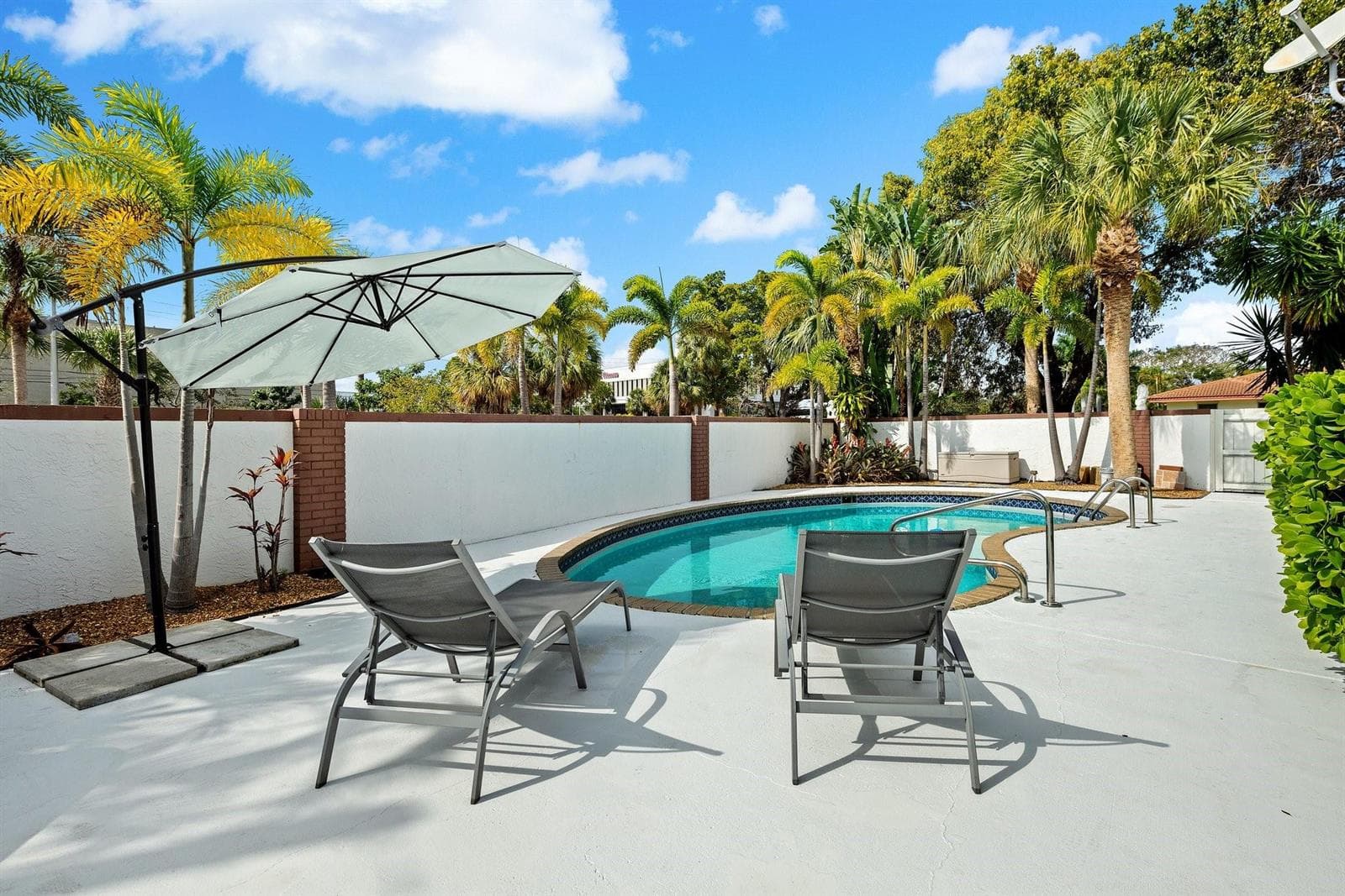 2200 NE 36th Street, Fort Lauderdale FL 33308