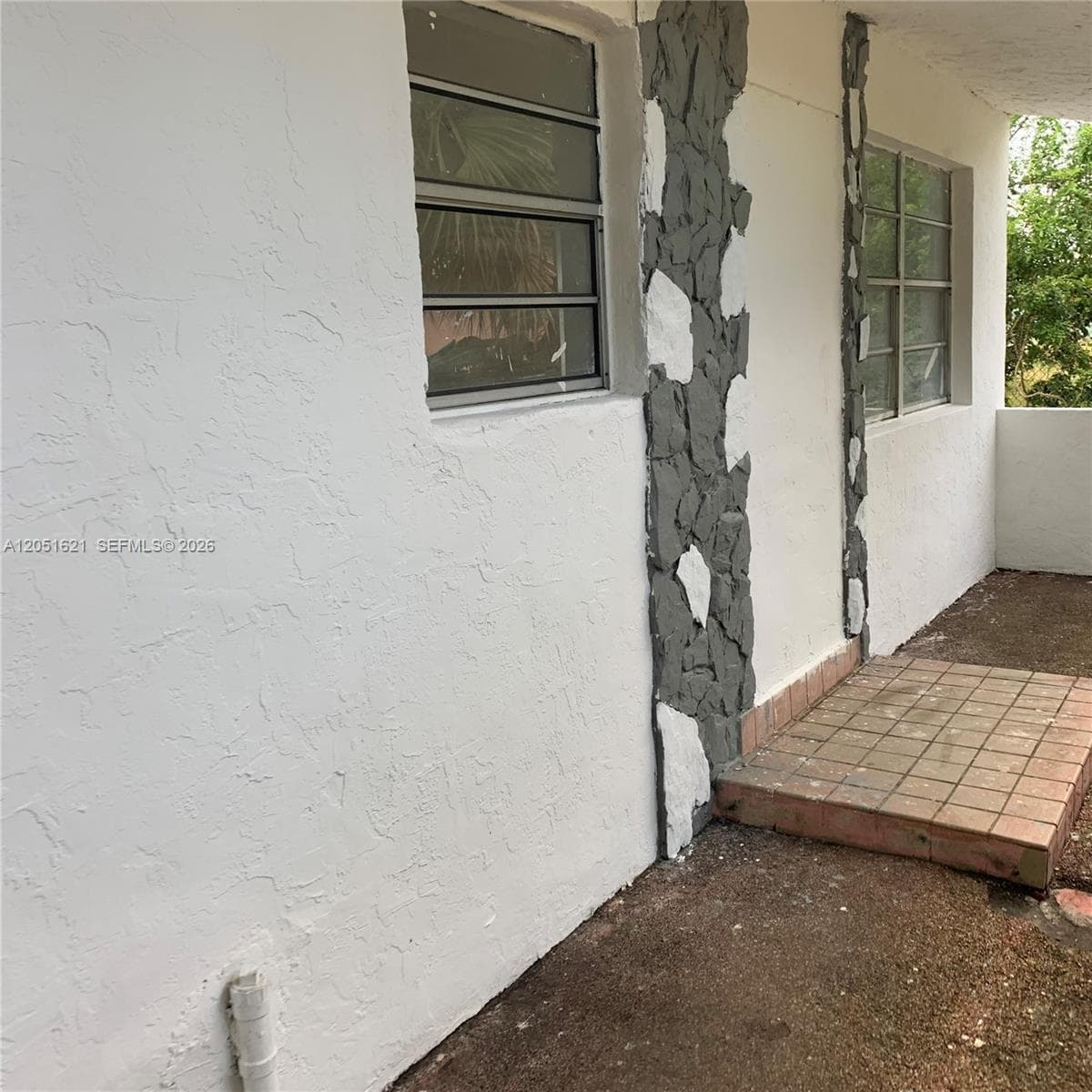 308 NW 9th St, Hallandale Beach FL 33009 photo 2