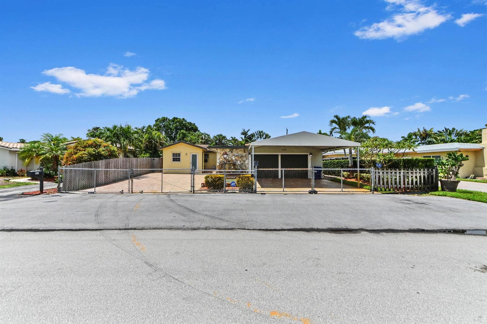 138 NE 29th Street, Wilton Manors FL 33334 photo 2