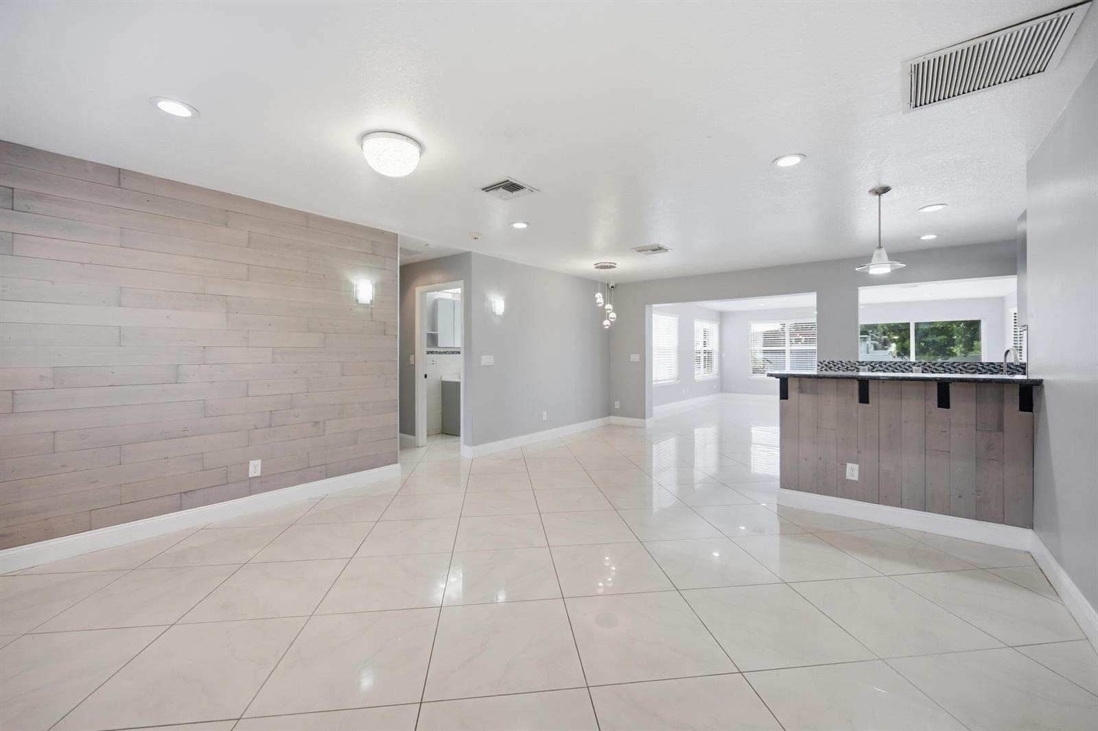 434 Australian Circle, Lake Park FL 33403 photo 5
