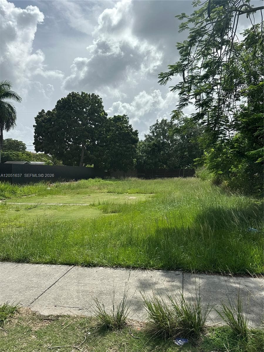538 NW 6th Ave, Homestead FL 33030 photo 3