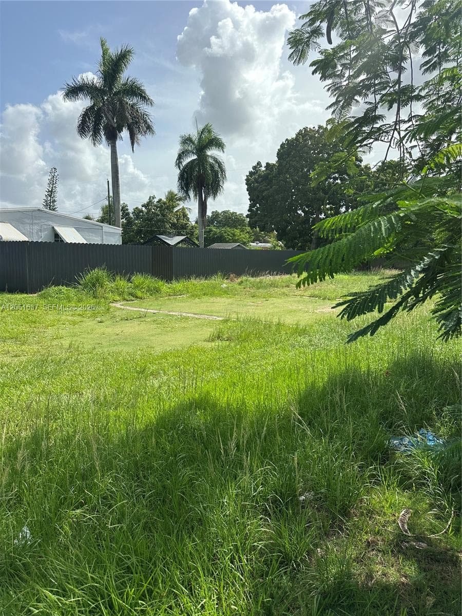 538 NW 6th Ave, Homestead FL 33030 photo 4