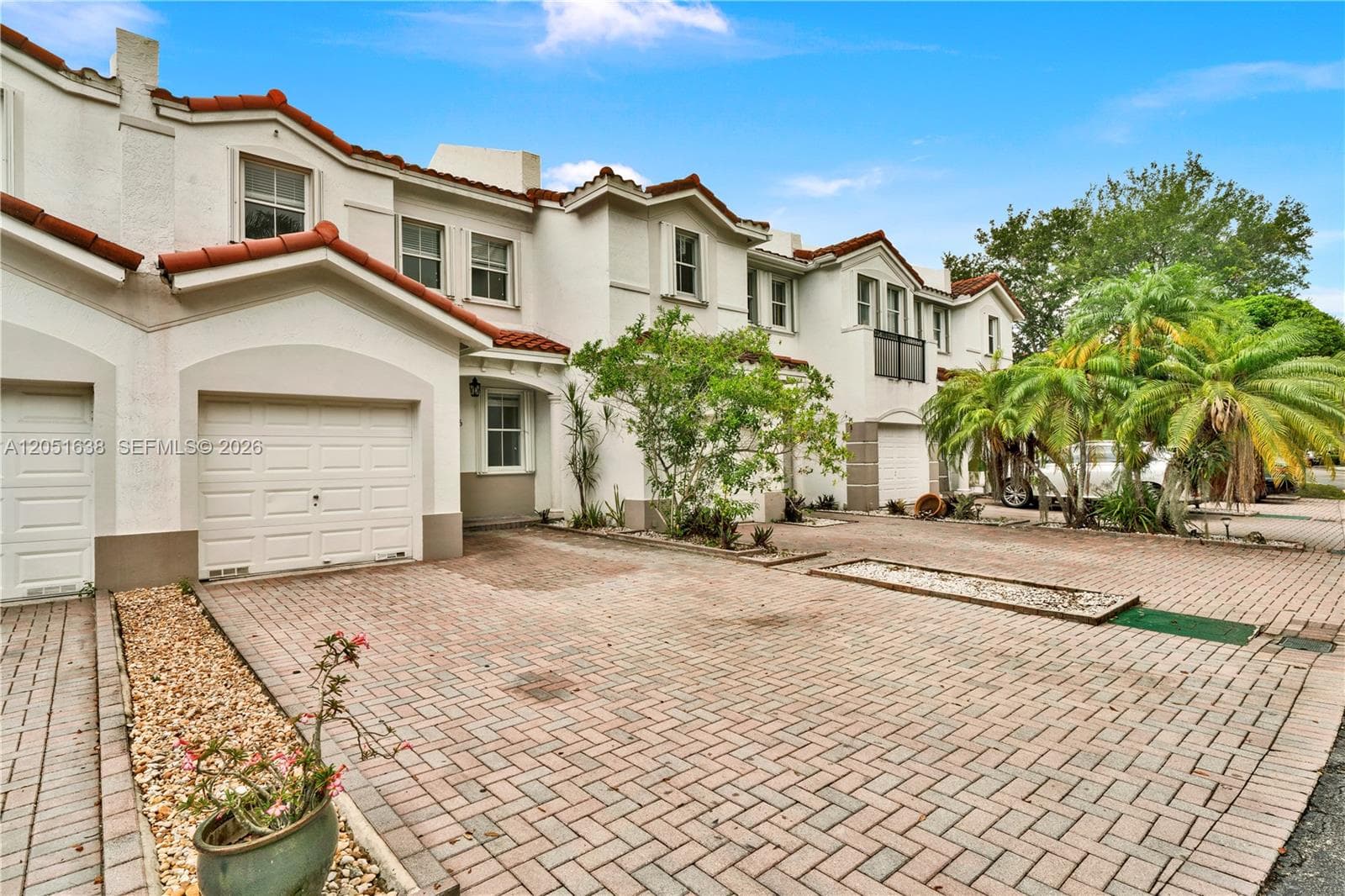 11416 NW 43rd Ter, Doral FL 33178 photo 2