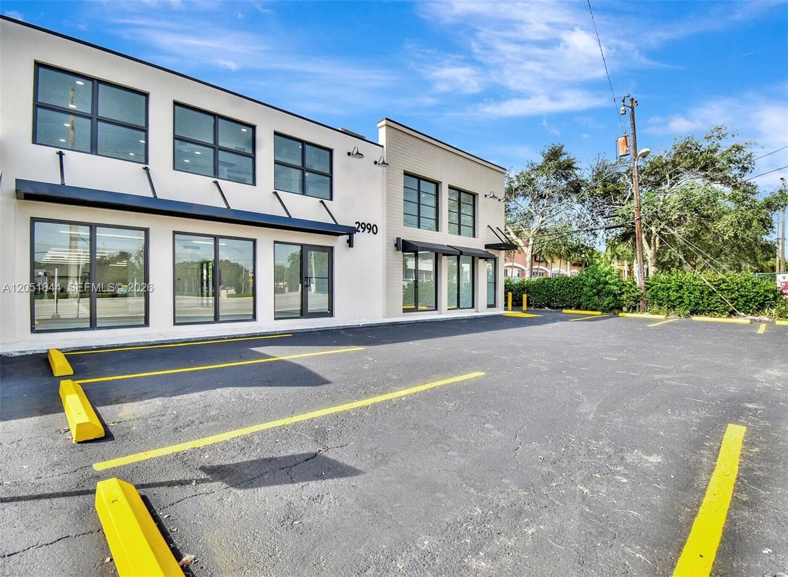 2990 Griffin Rd, Dania Beach FL 33312 photo 2