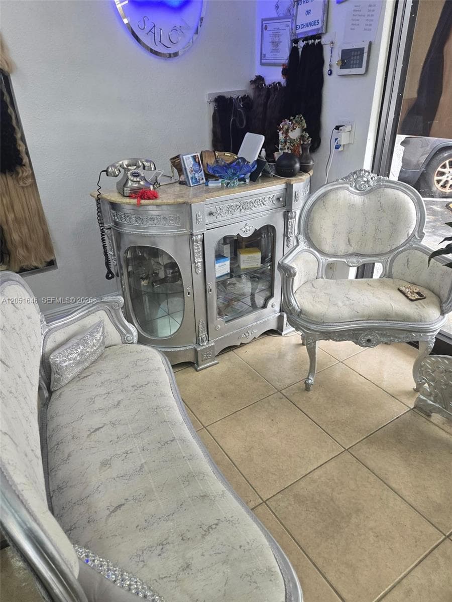 Full service Beauty salon PRIME location close to Sunset PLace, South Miami FL 33143 photo 2
