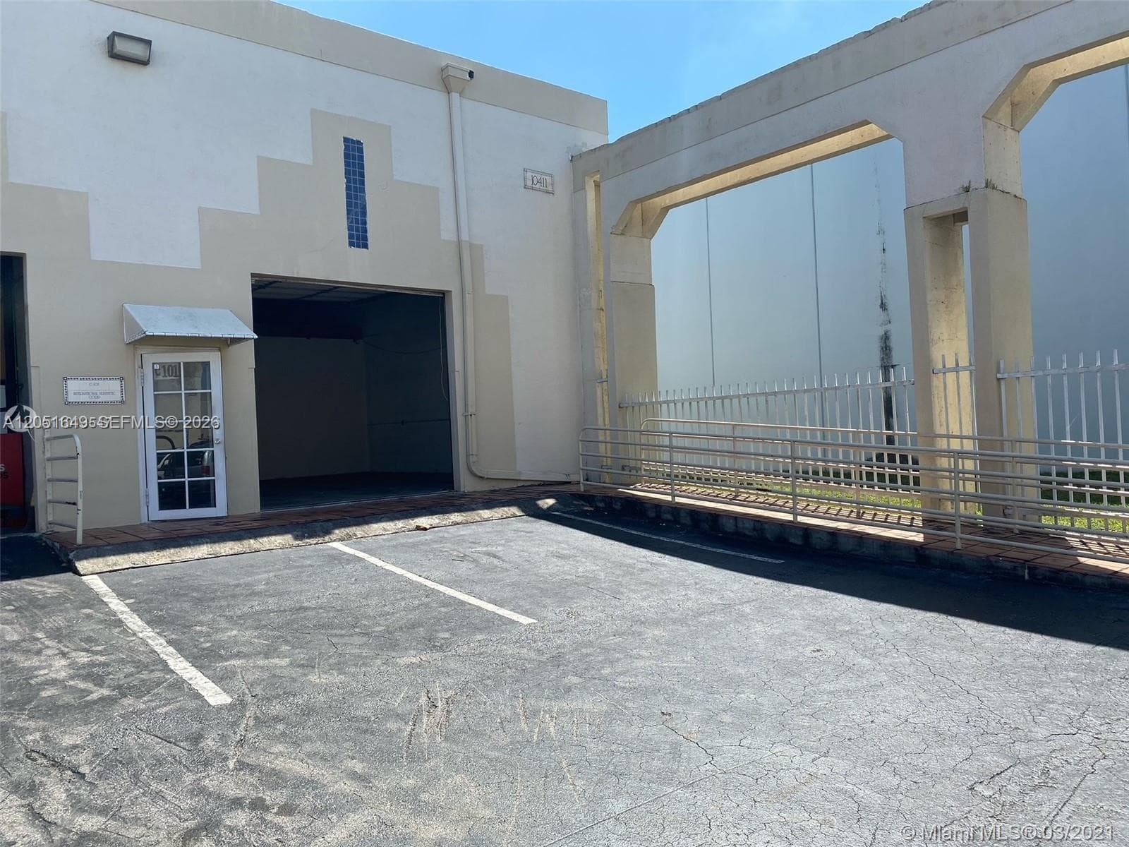 10411 NW 28th St, Doral FL 33172 photo 3