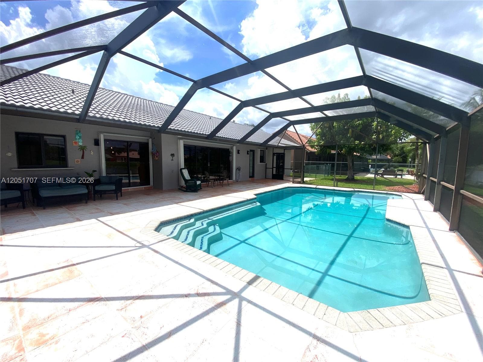 5521 Hawkes Bluff Ave, Davie FL 33331 photo 2