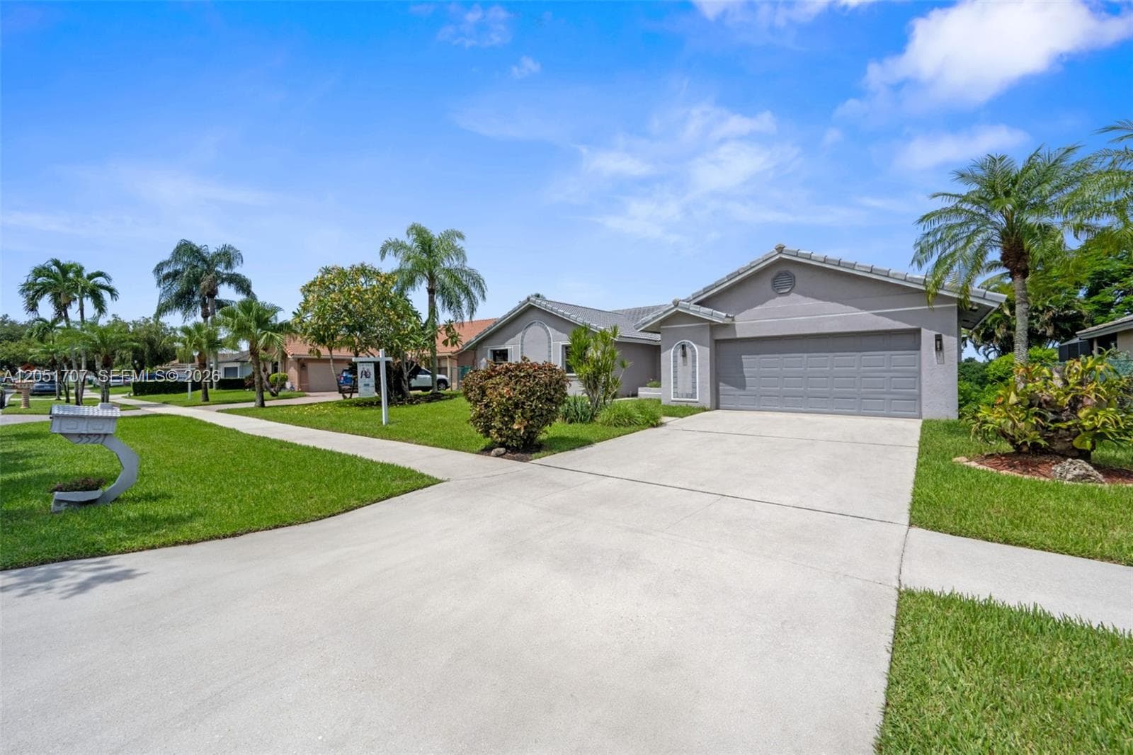 5521 Hawkes Bluff Ave, Davie FL 33331 photo 4