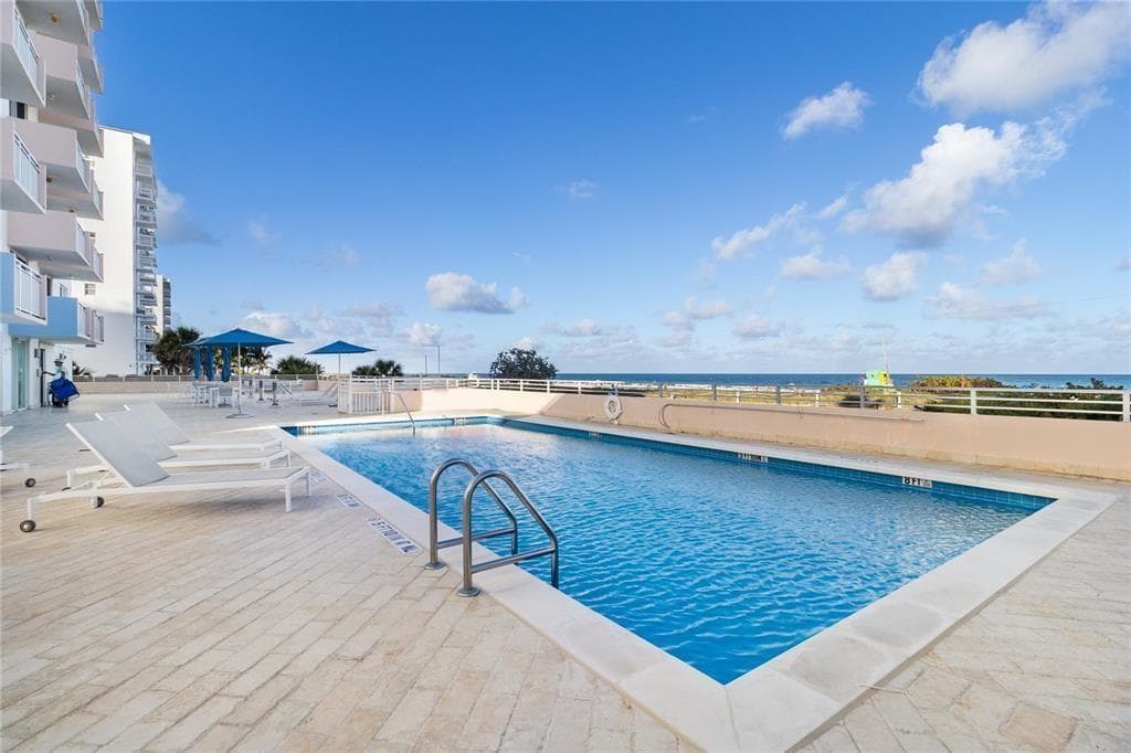 345 Ocean Drive # 512, Miami Beach FL 33139 photo 2