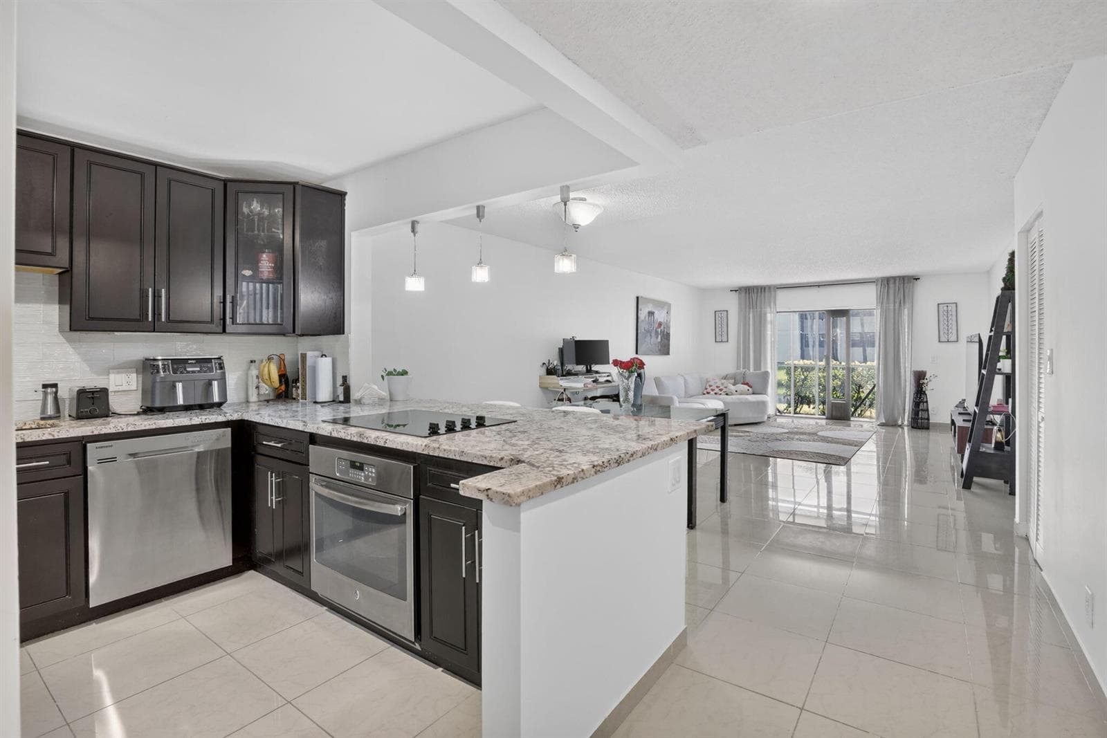 410 Lakeview Drive # 103, Weston FL 33326 photo 3