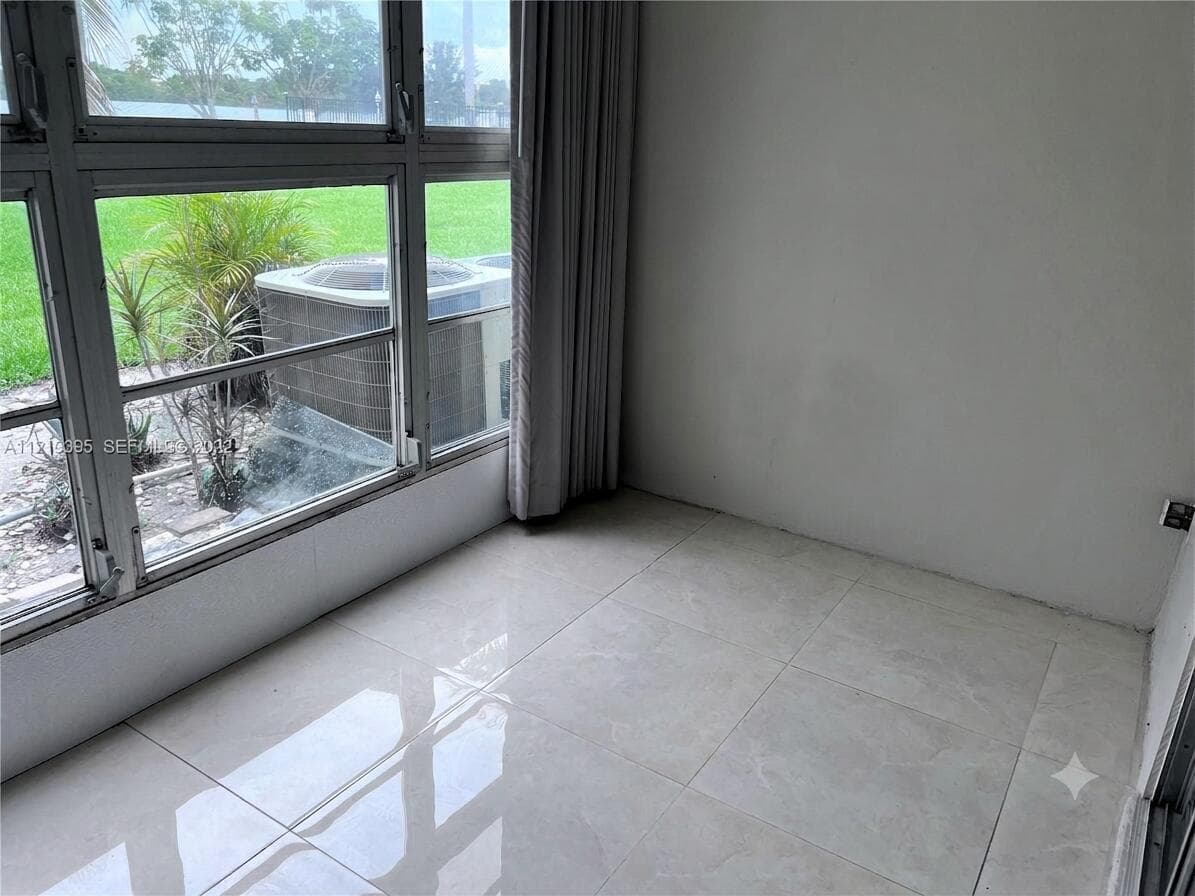 960 Crystal Lake Drive # 104, Deerfield Beach FL 33064 photo 4