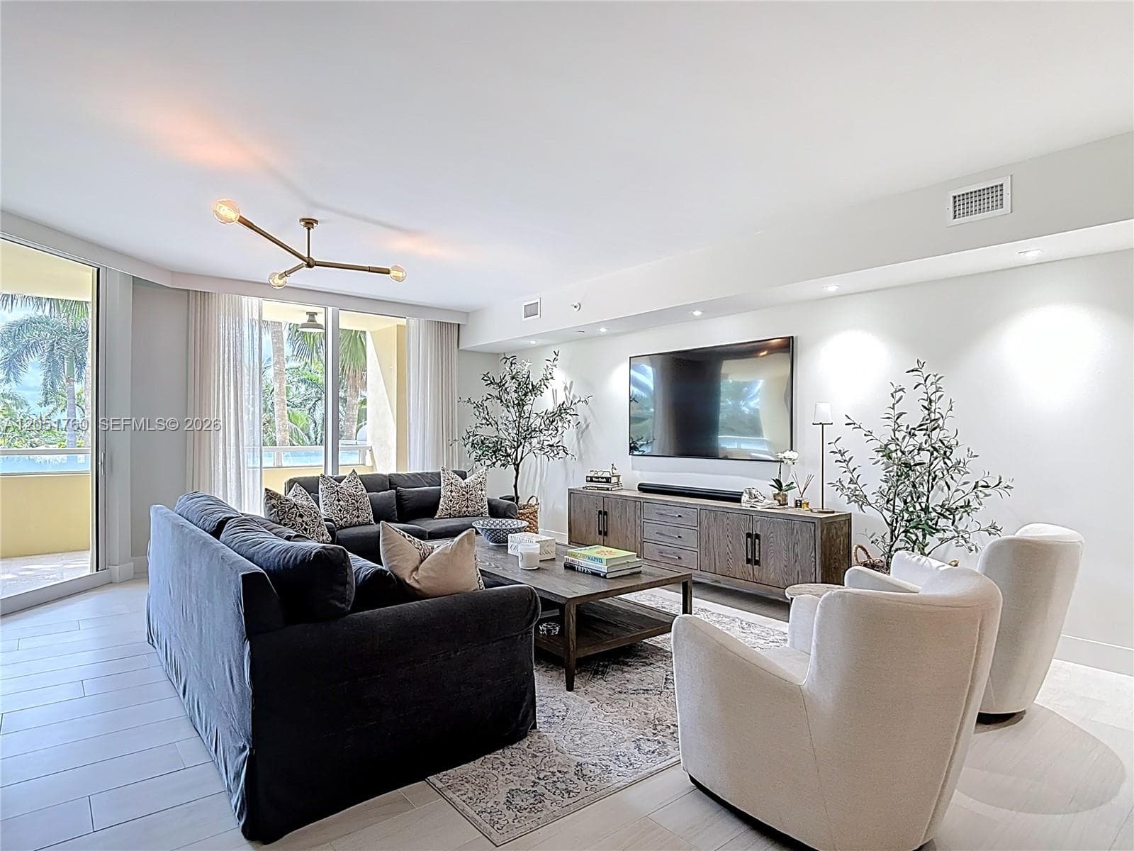 445 Grand Bay Dr # 418, Key Biscayne FL 33149 photo 2