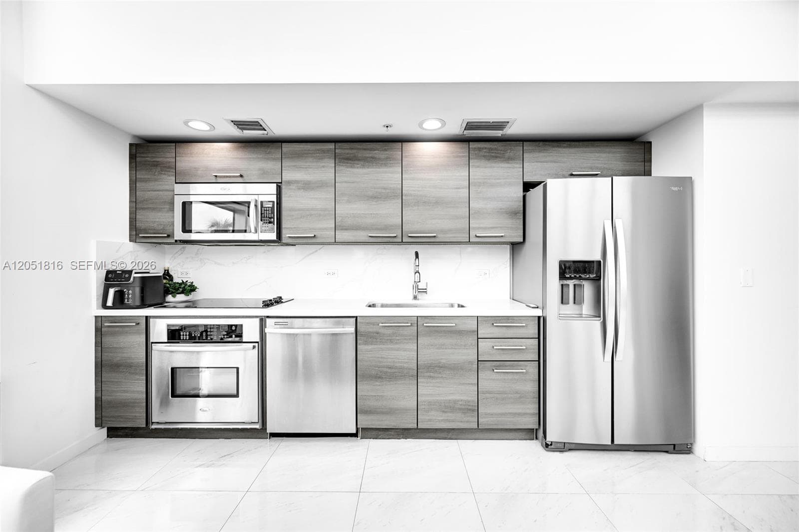421 Meridian Ave # 15, Miami Beach FL 33139 photo 4