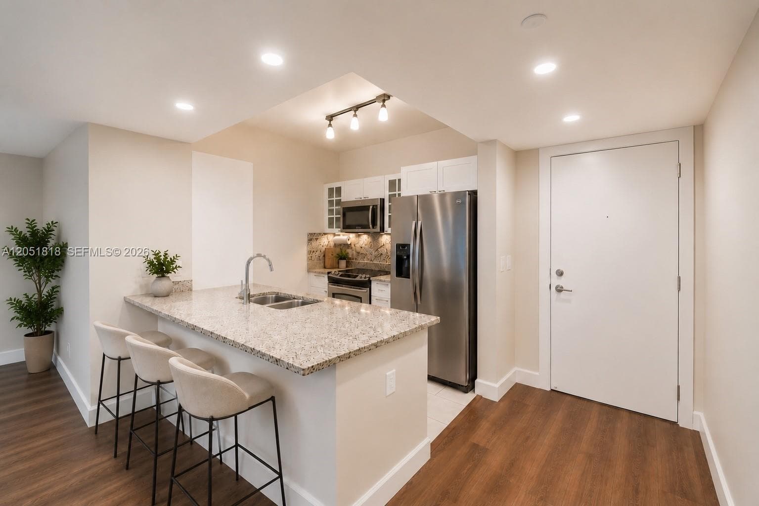 950 Brickell Bay Dr # 1905, Miami FL 33131 photo 3