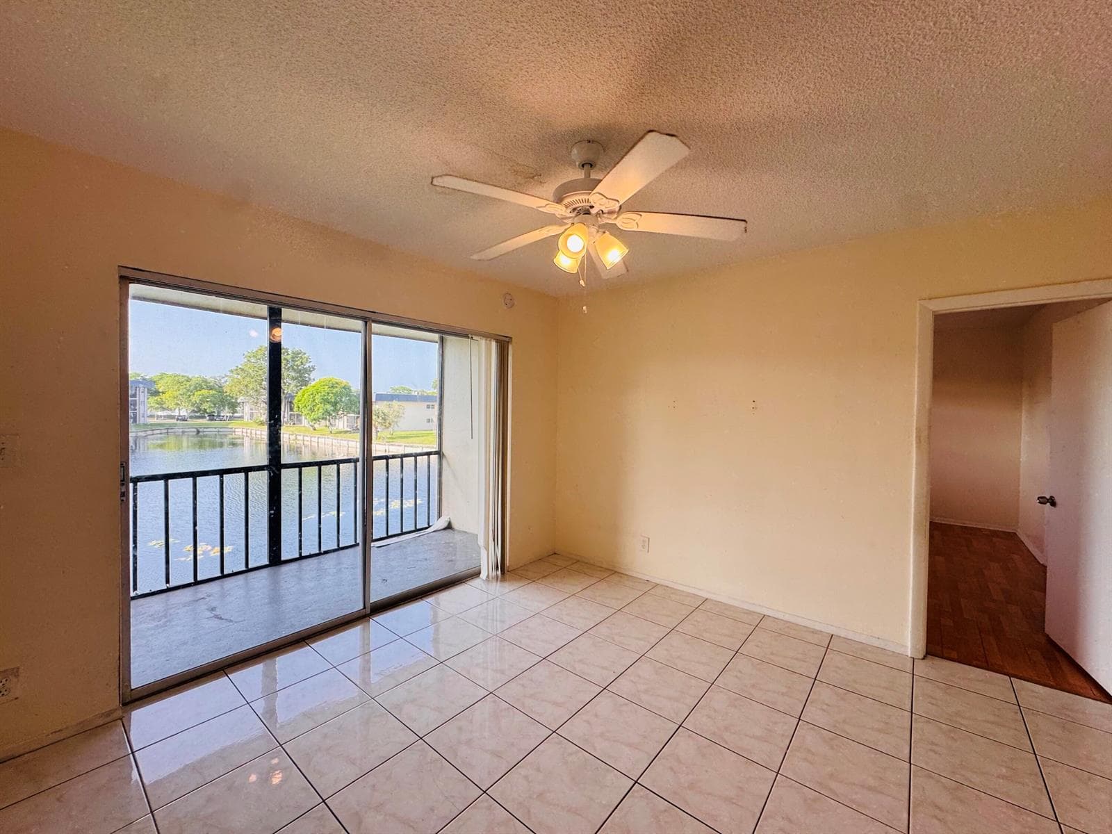 8025 S Colony Circle # 203, Tamarac FL 33321 photo 3