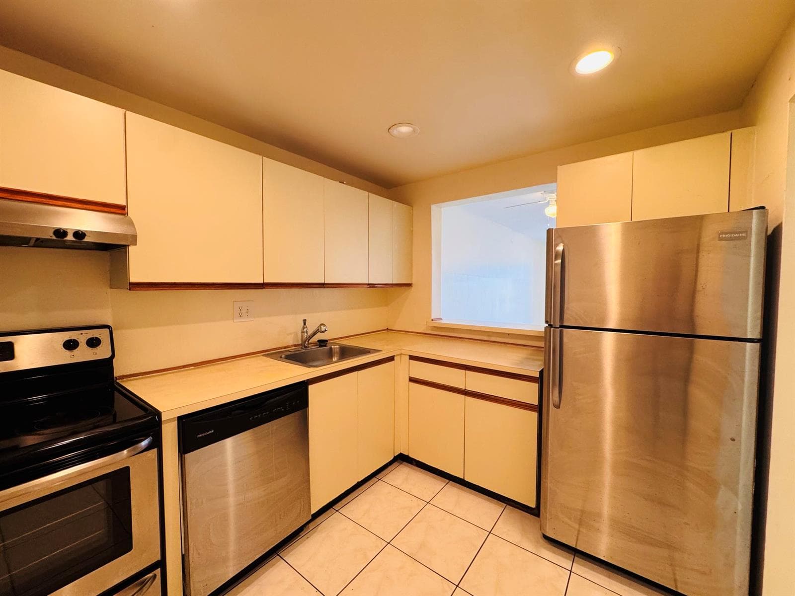 8025 S Colony Circle # 203, Tamarac FL 33321