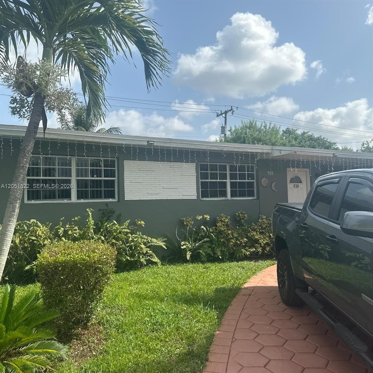 930 NW 180th Ter, Miami Gardens FL 33169 photo 4