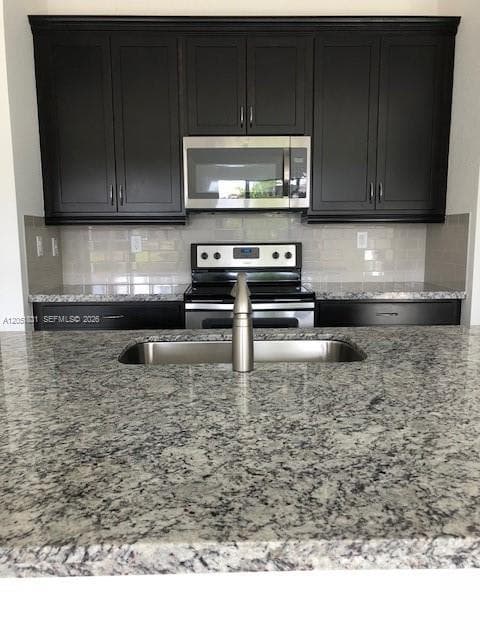 11566 SW 13th Ln, Pembroke Pines FL 33025 photo 2