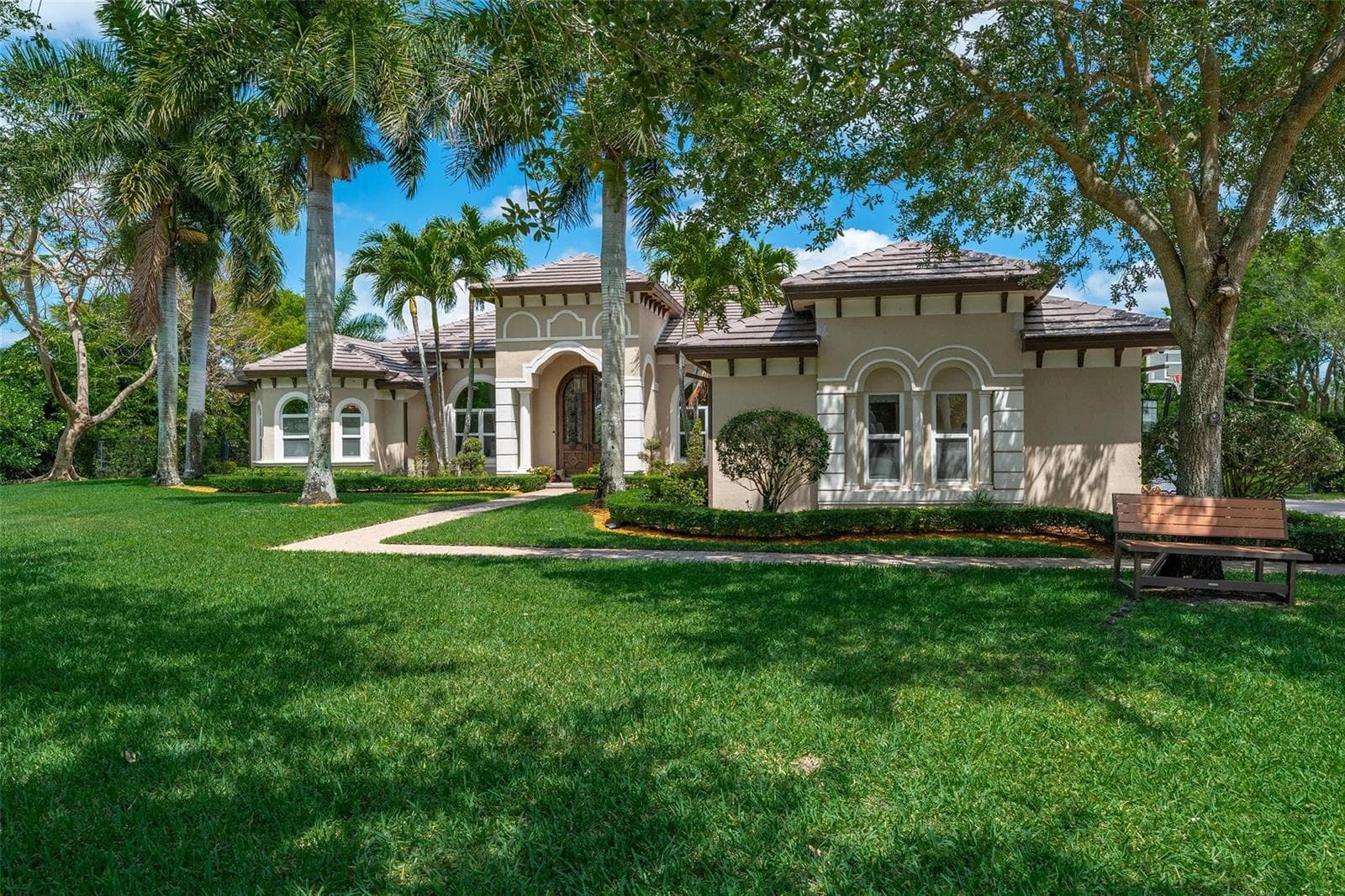 4197 Finishline Terrace, Davie FL 33330
