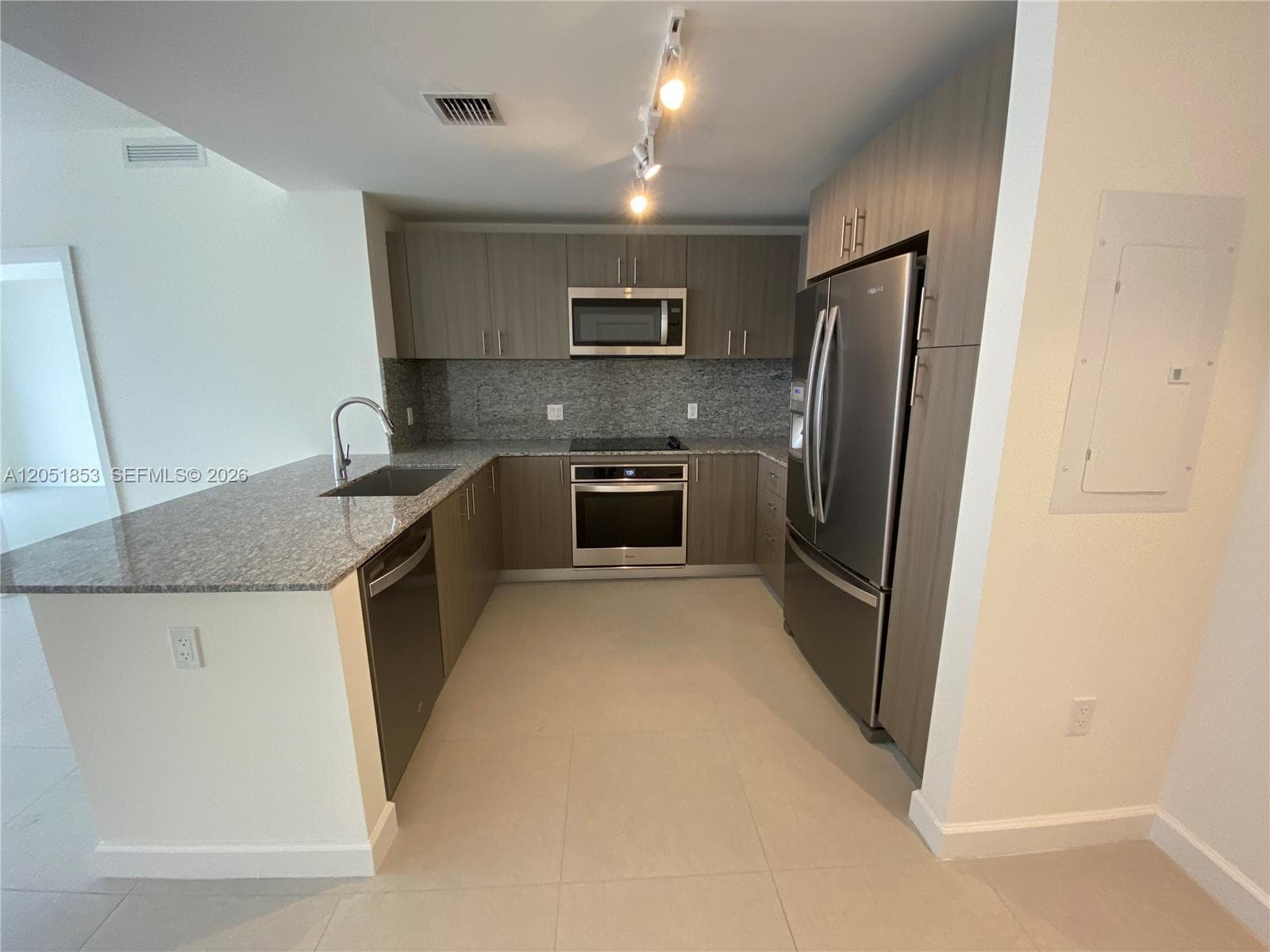 5350 NW 84th Ave # 706, Doral FL 33166 photo 3