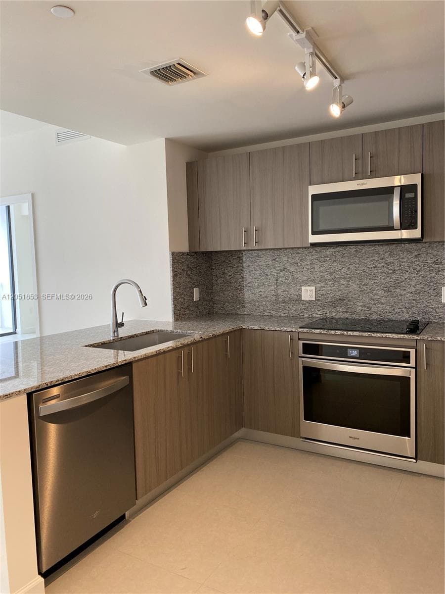 5350 NW 84th Ave # 706, Doral FL 33166 photo 4