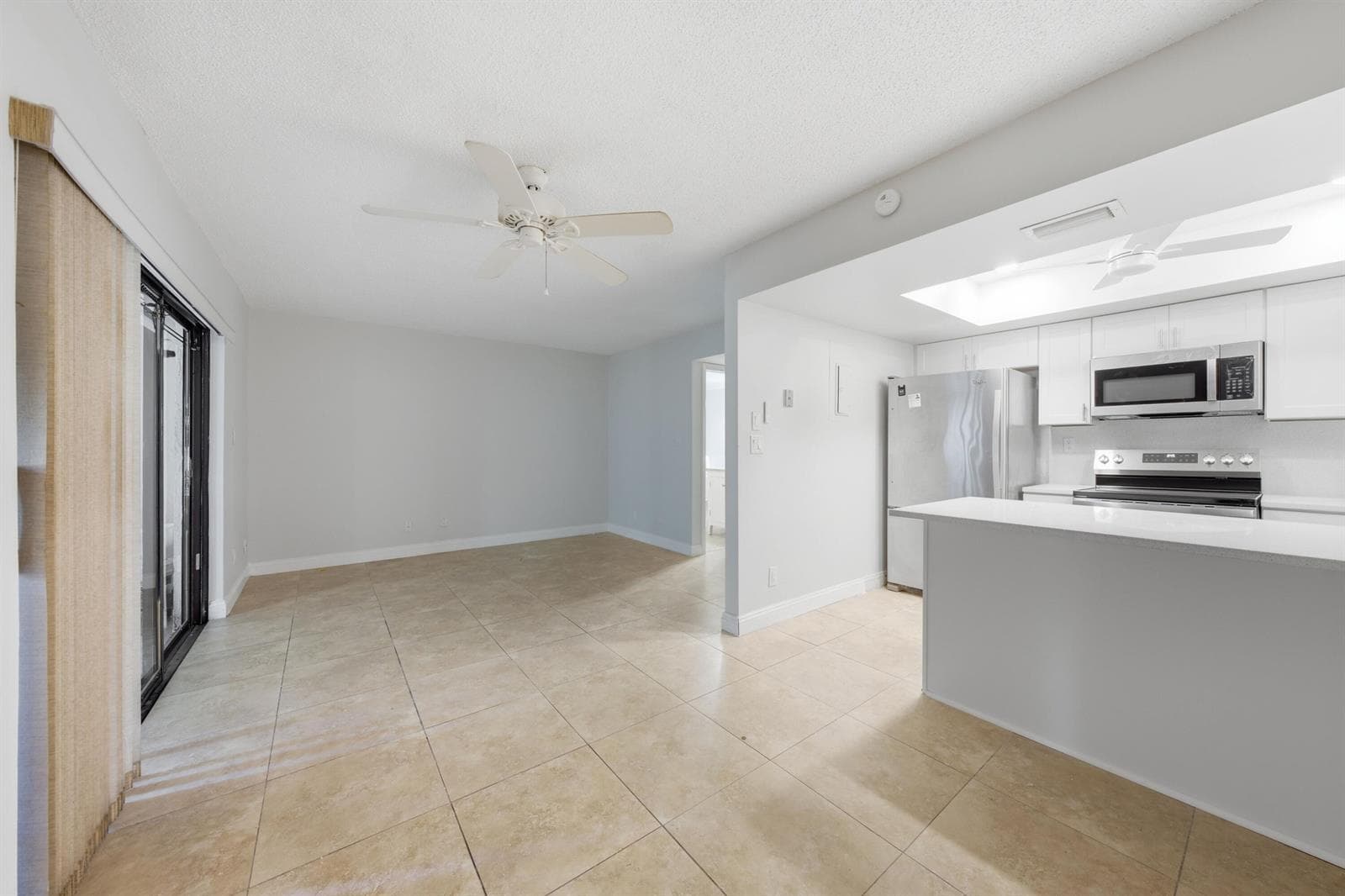 52 Canterbury Lane, Tamarac FL 33319 photo 2