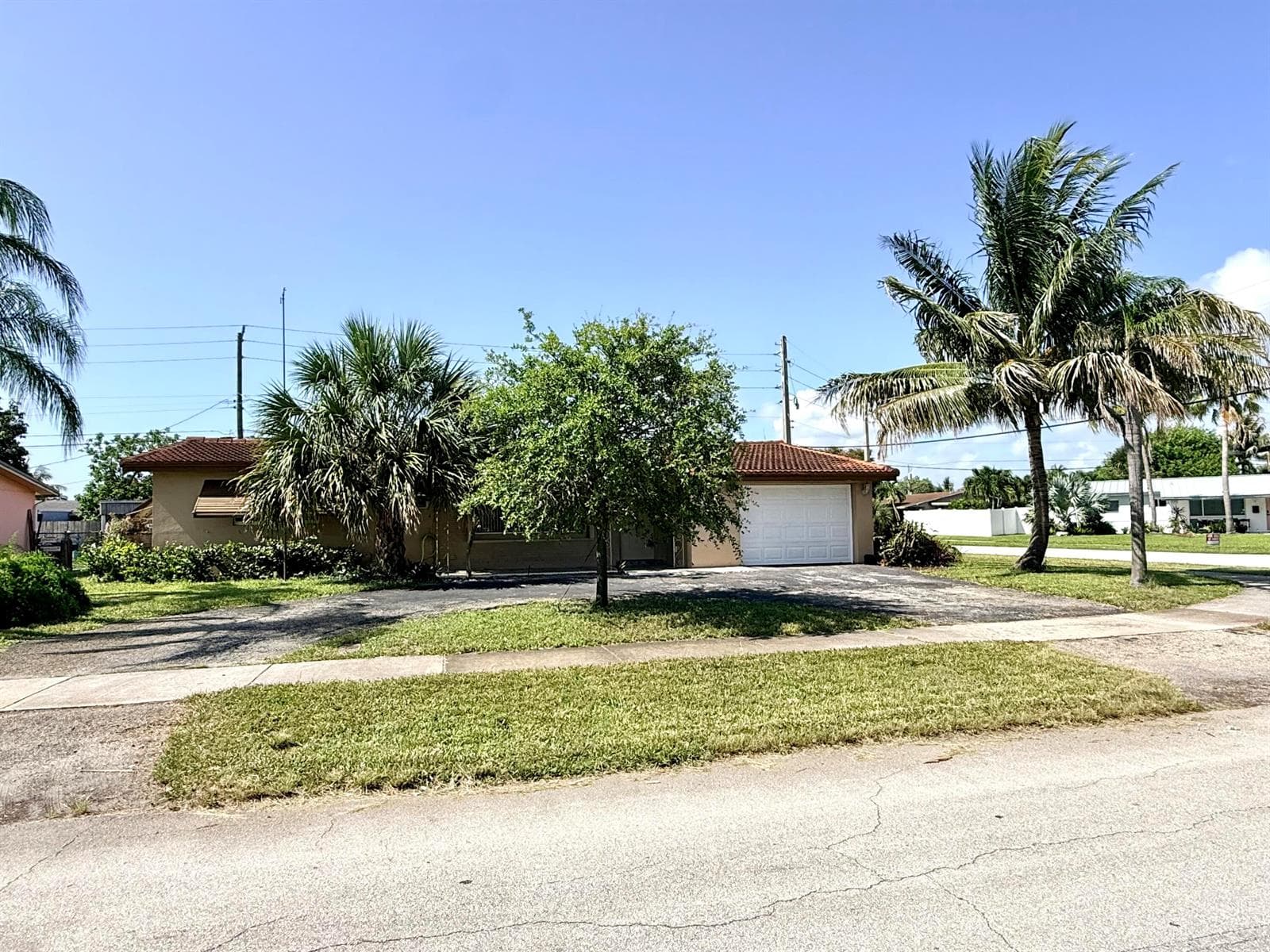 118 SE 10th Court, Deerfield Beach FL 33441