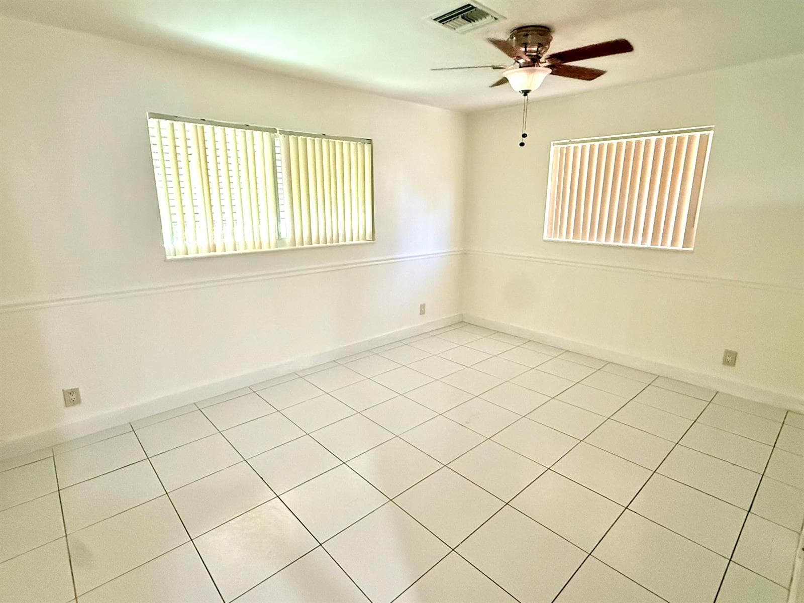 118 SE 10th Court, Deerfield Beach FL 33441 photo 5