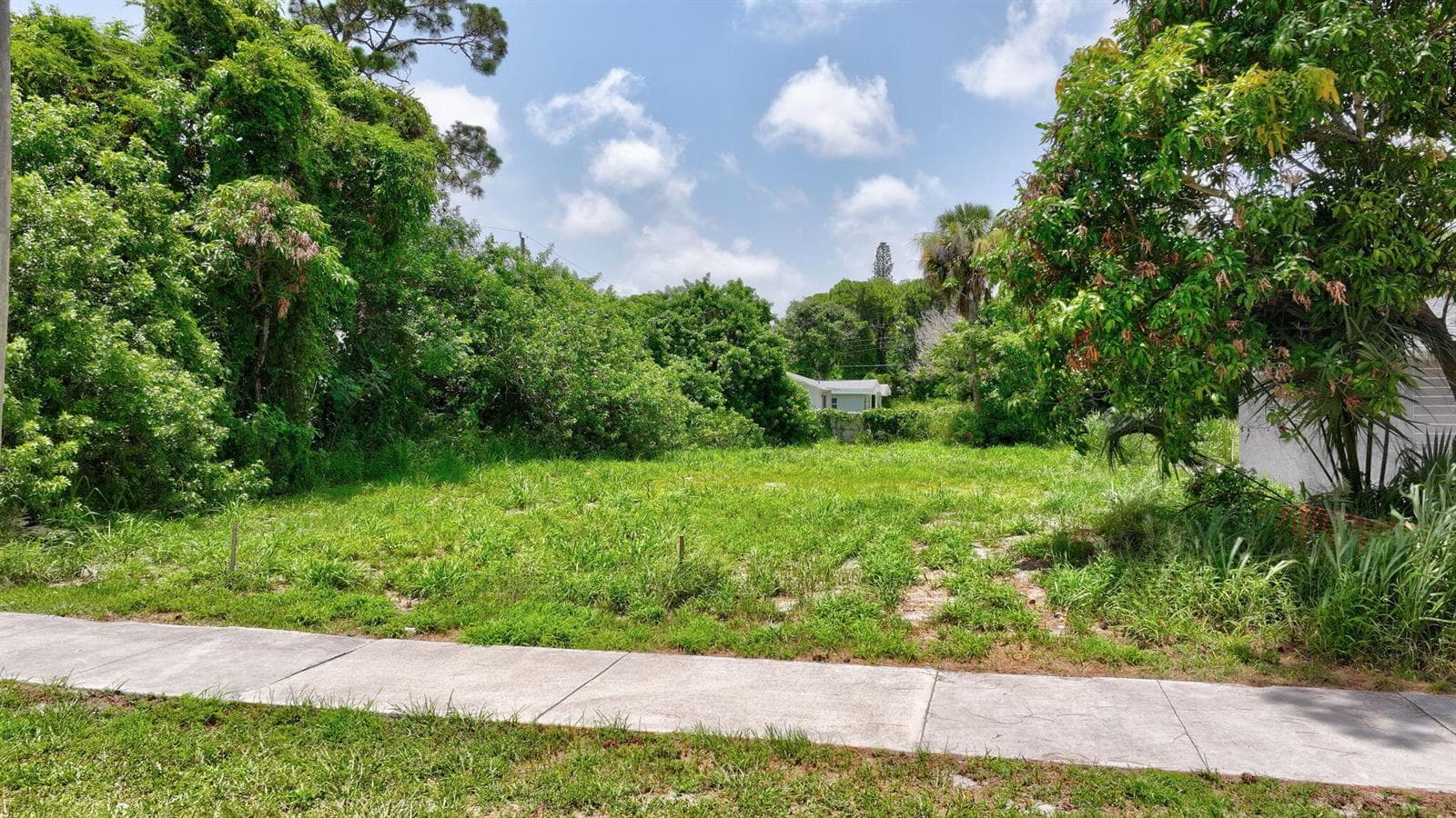 5684 SE 45th Avenue SE, Stuart FL 34997 photo 3