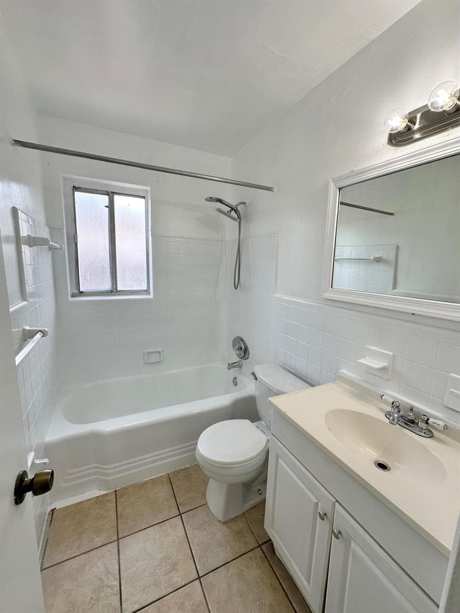 1409 NW 2nd Avenue, Fort Lauderdale FL 33311 photo 3
