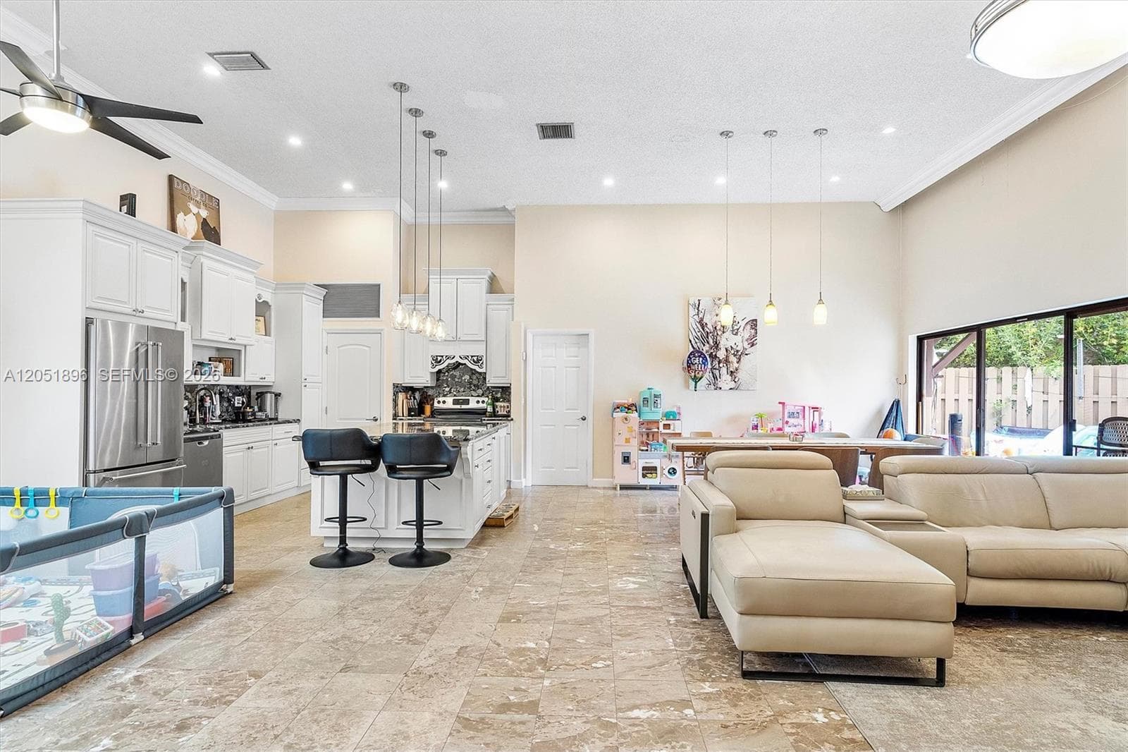 2707 S Parkview Dr, Hallandale Beach FL 33009 photo 2