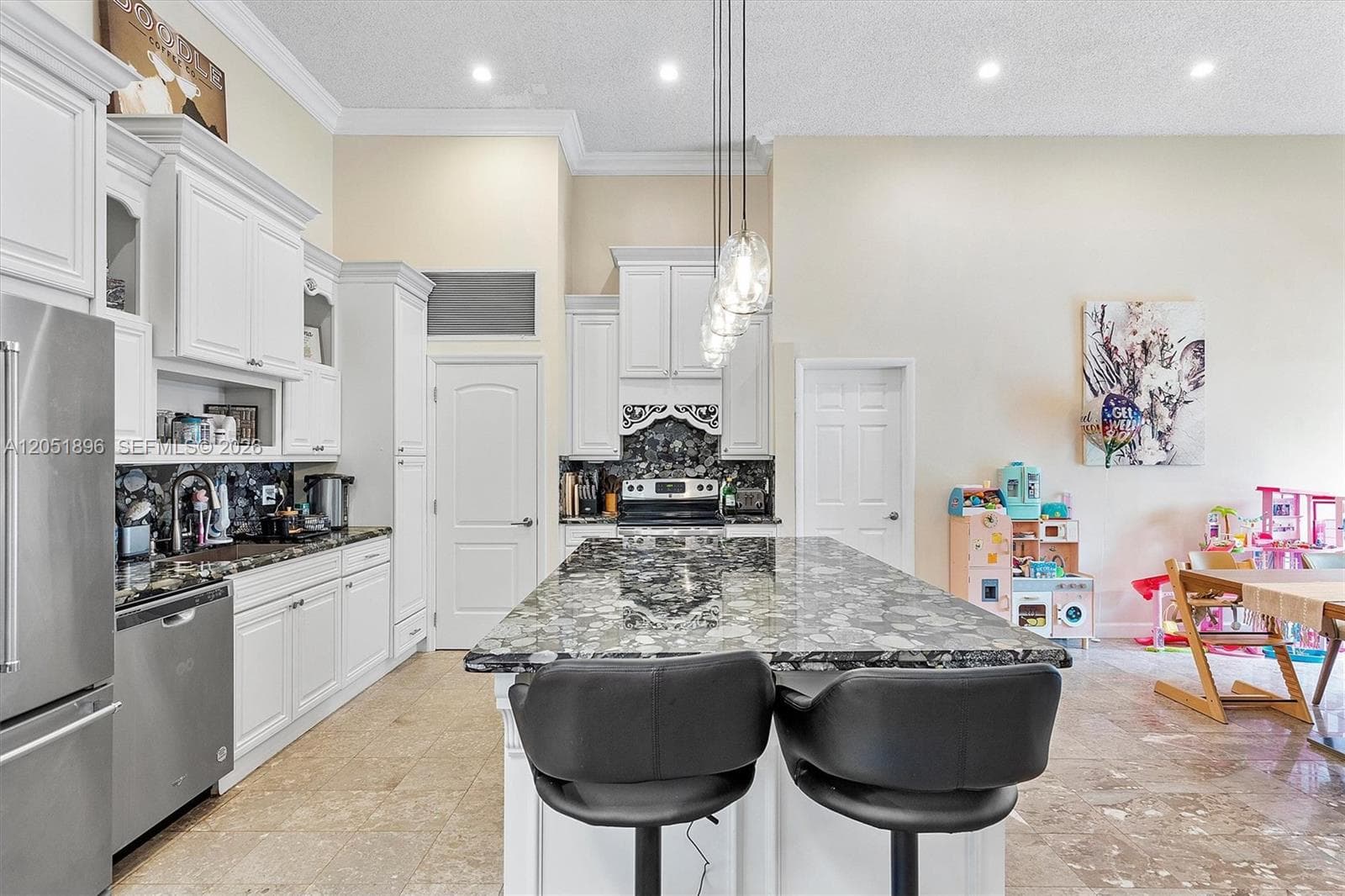 2707 S Parkview Dr, Hallandale Beach FL 33009 photo 5