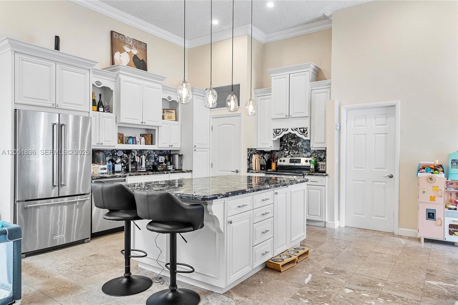 2707 S Parkview Dr, Hallandale Beach FL 33009 photo 4